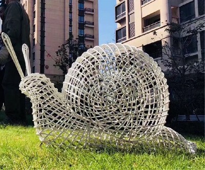 小區(qū)園林景觀鏤空蝸牛不銹鋼雕塑定制